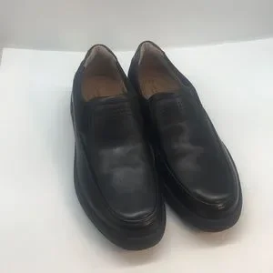 unstructured by Clarks | Shoes | Clarks Wave Edge Mens Slip  display picture 1